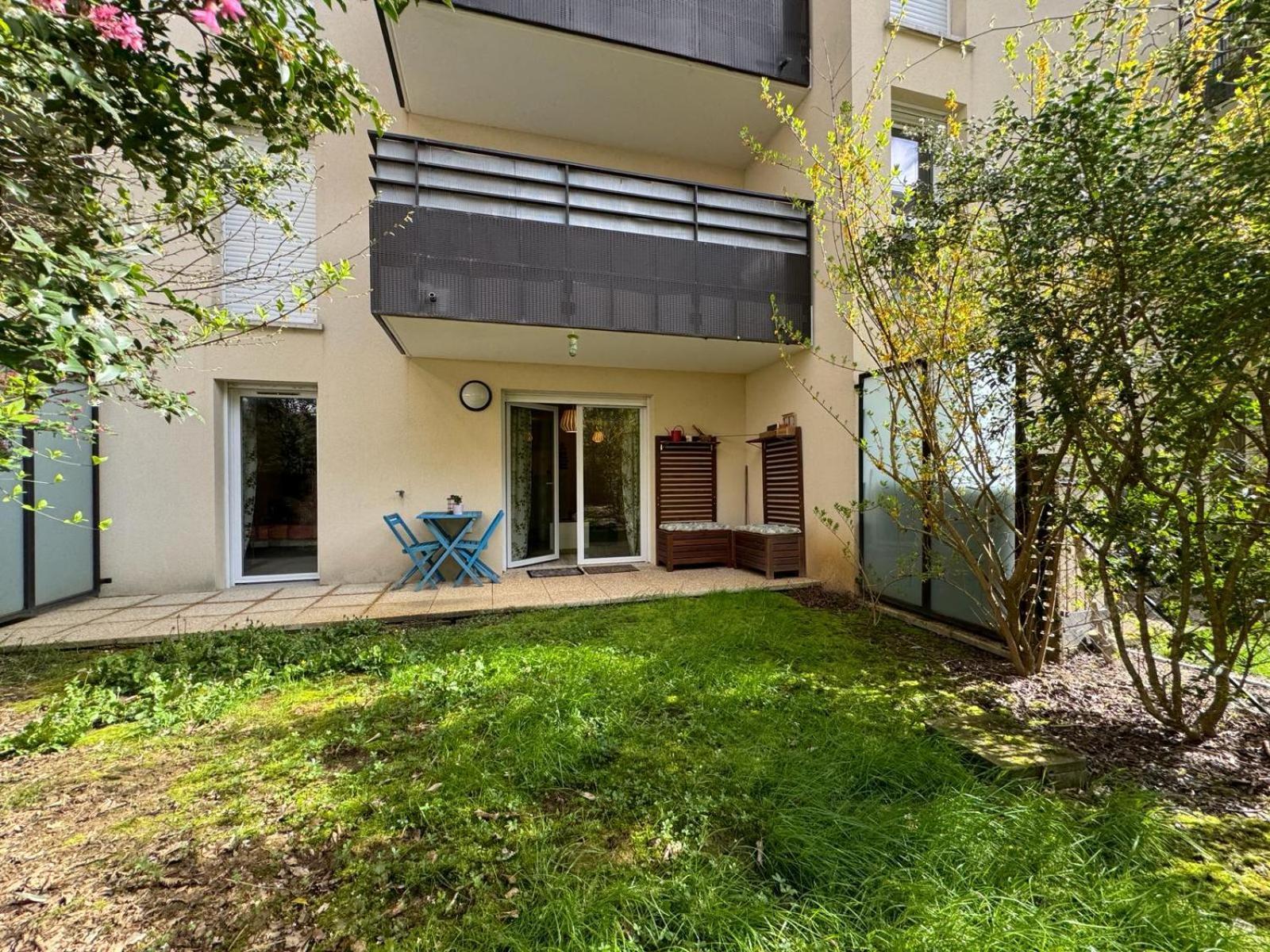 Apartamento L'e-crin, Deux Pieces Avec Jardin *